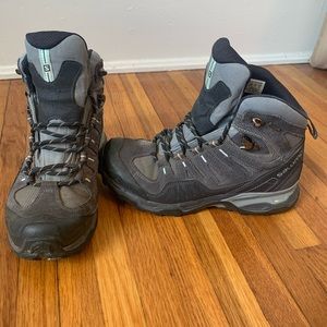 Salamos hiking boots